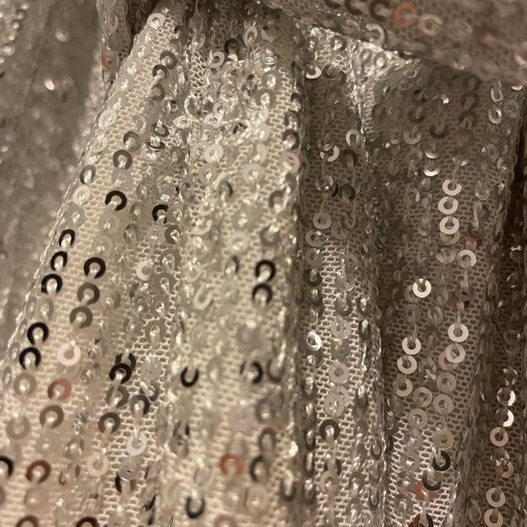 Sequined Silver dress. Good Condition. Size S - Picture 4 of 7